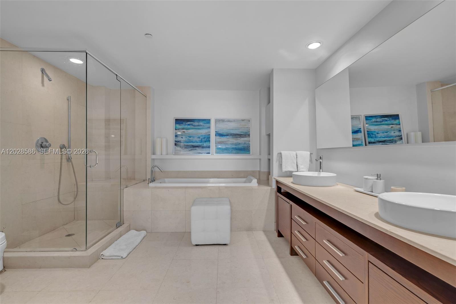 ICONBRICKELL CONDO NO 1 - Residential