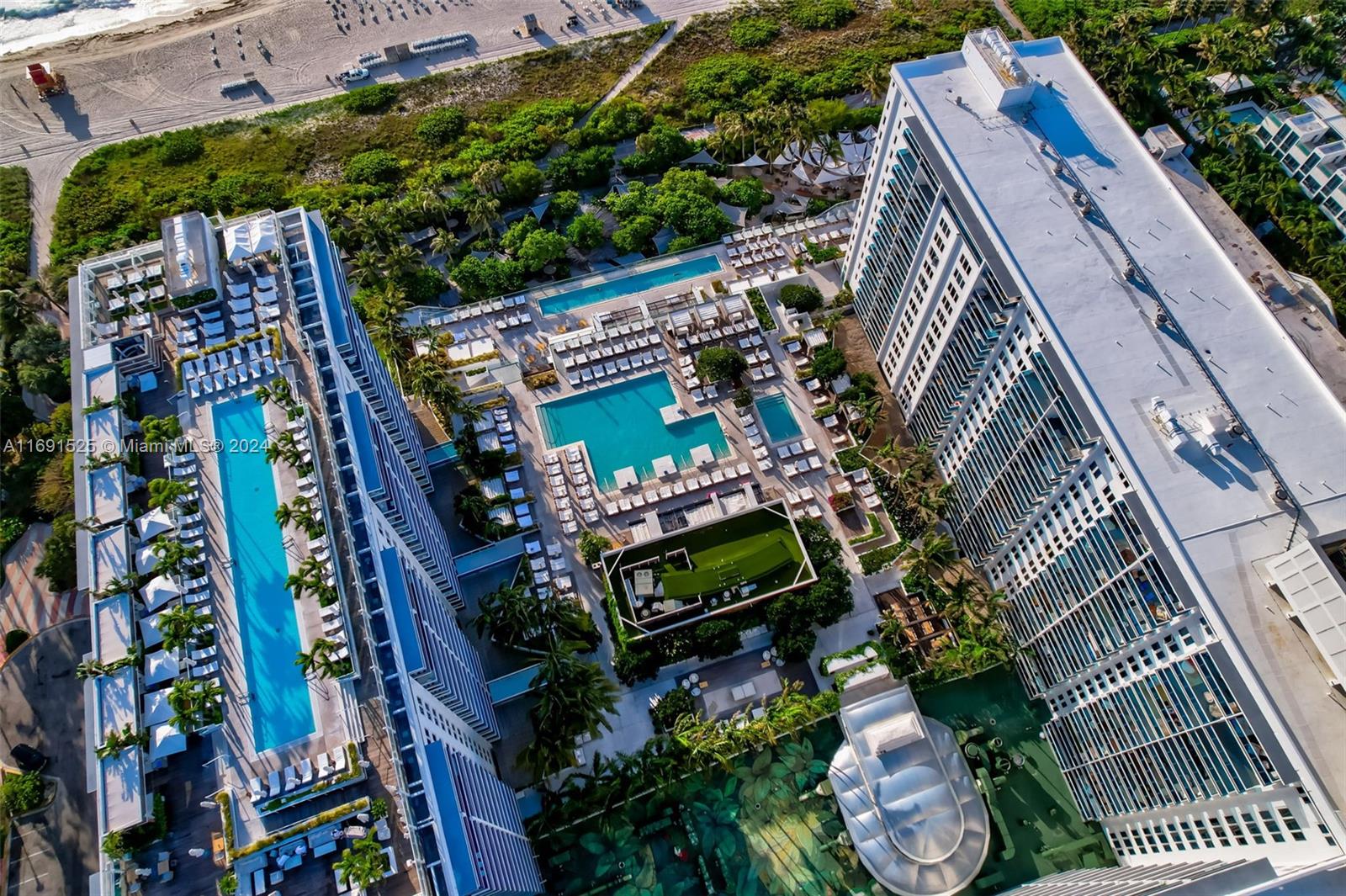 RONEY PALACE CONDO - Residential