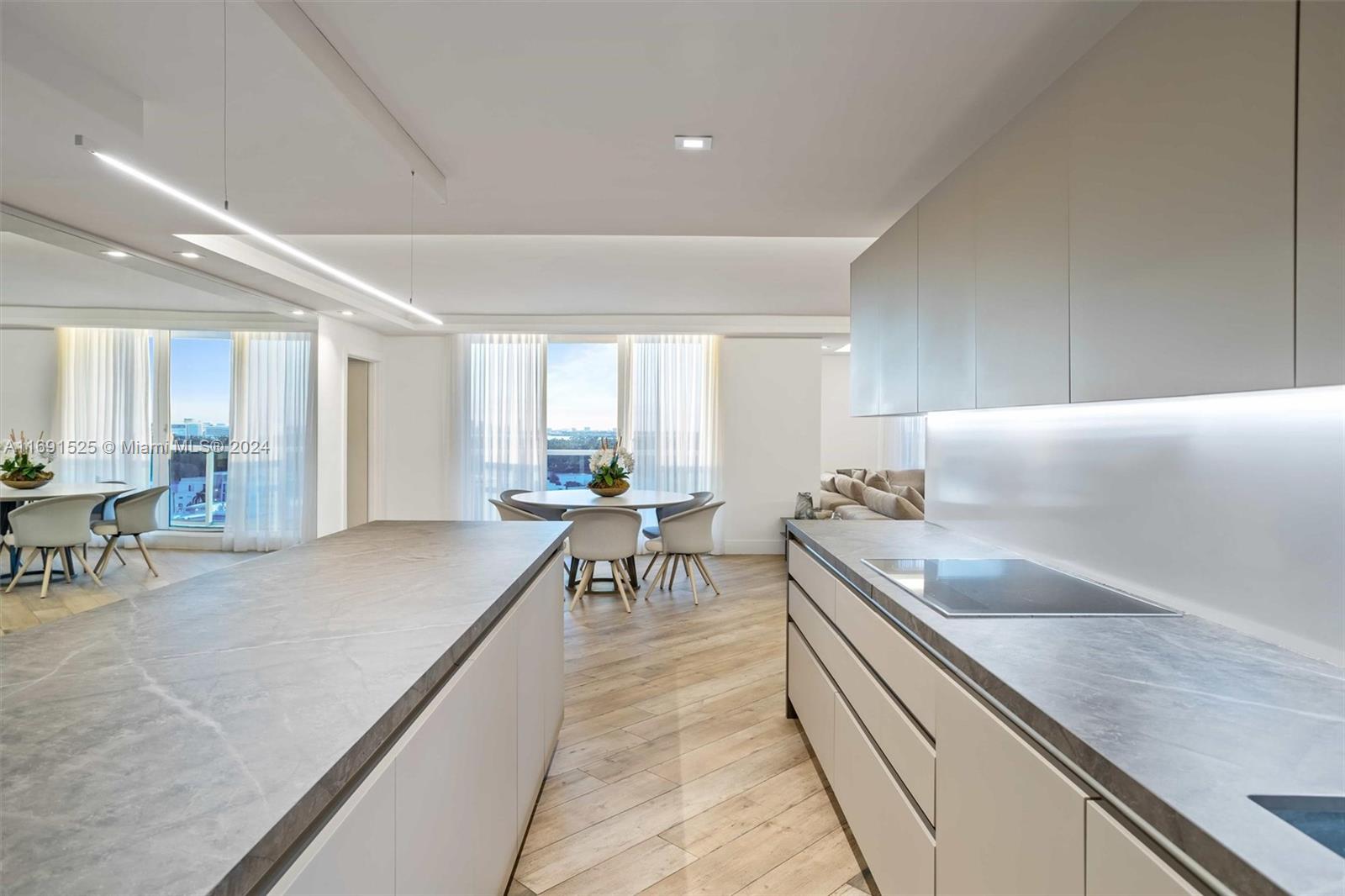 RONEY PALACE CONDO - Residential
