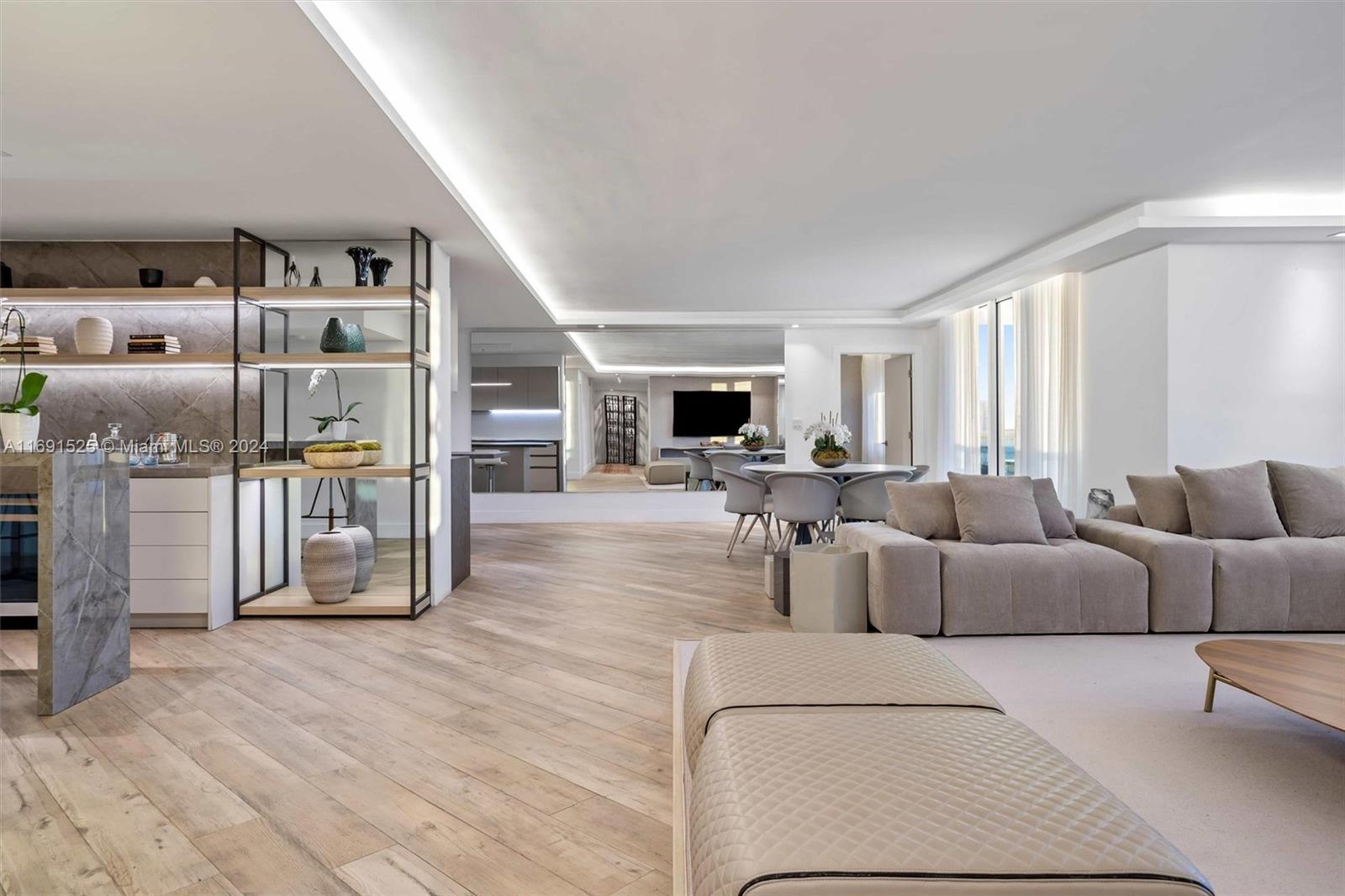 RONEY PALACE CONDO - Residential