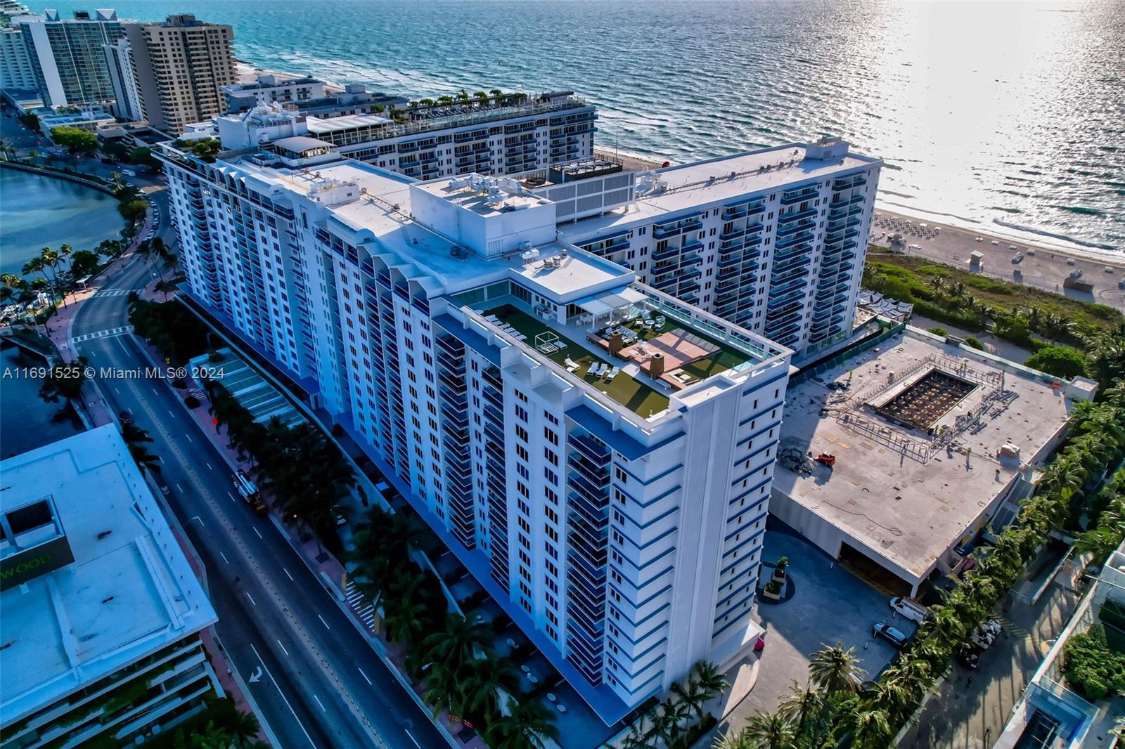 RONEY PALACE CONDO - Residential