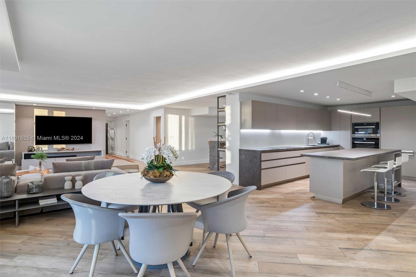 RONEY PALACE CONDO - Residential