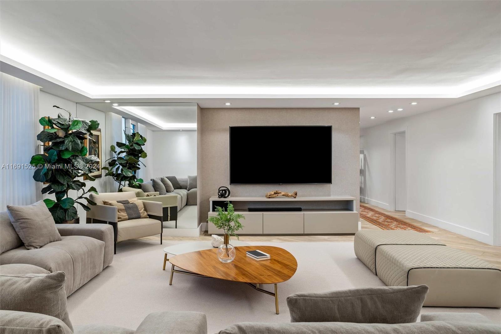 RONEY PALACE CONDO - Residential