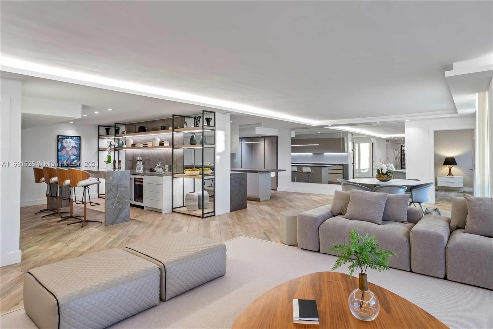 RONEY PALACE CONDO - Residential