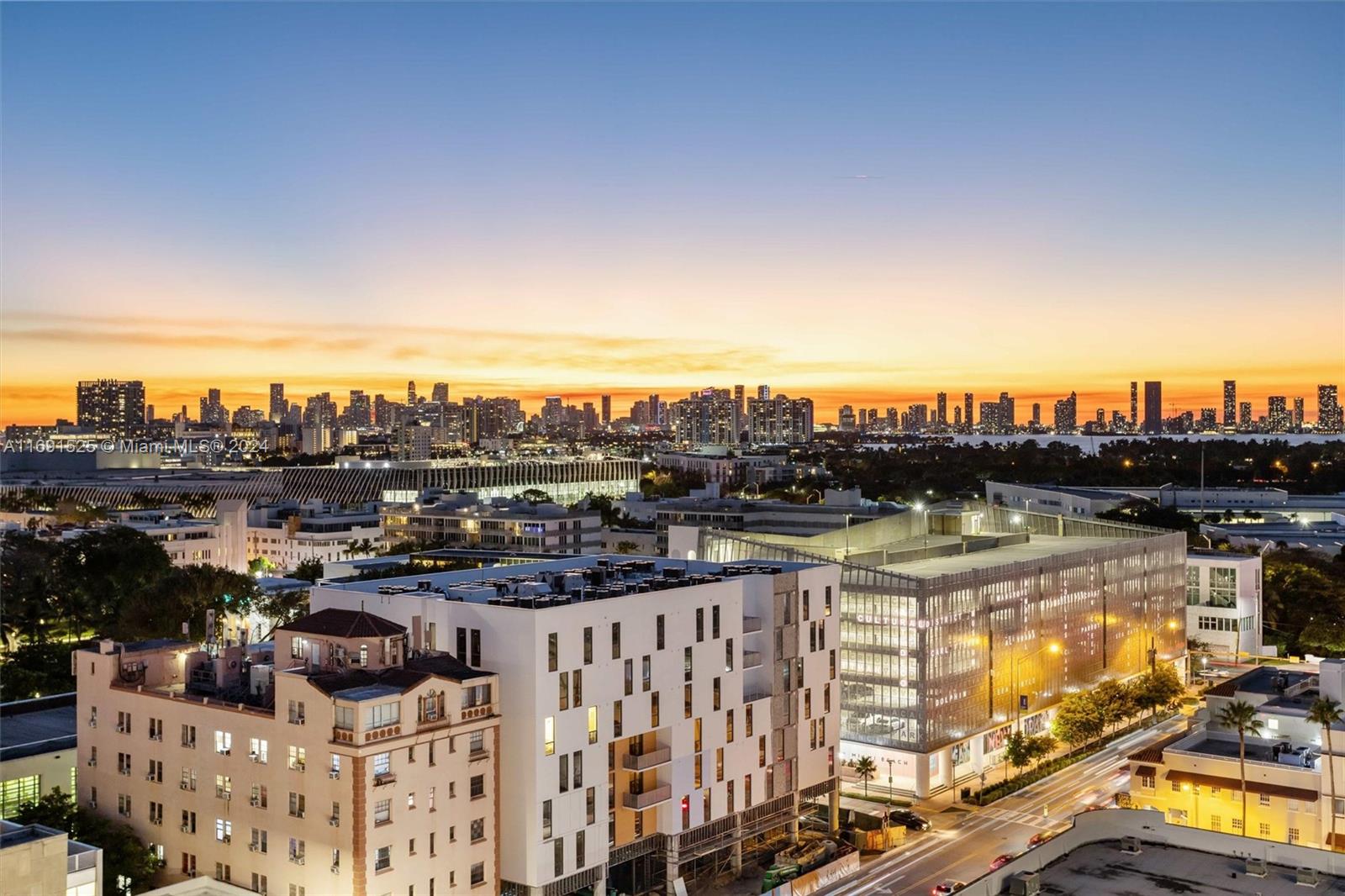 RONEY PALACE CONDO - Residential
