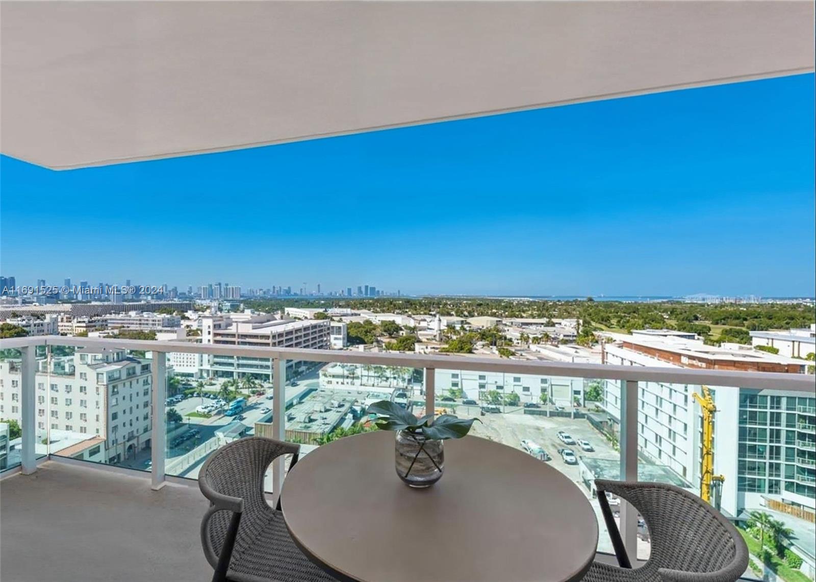 RONEY PALACE CONDO - Residential