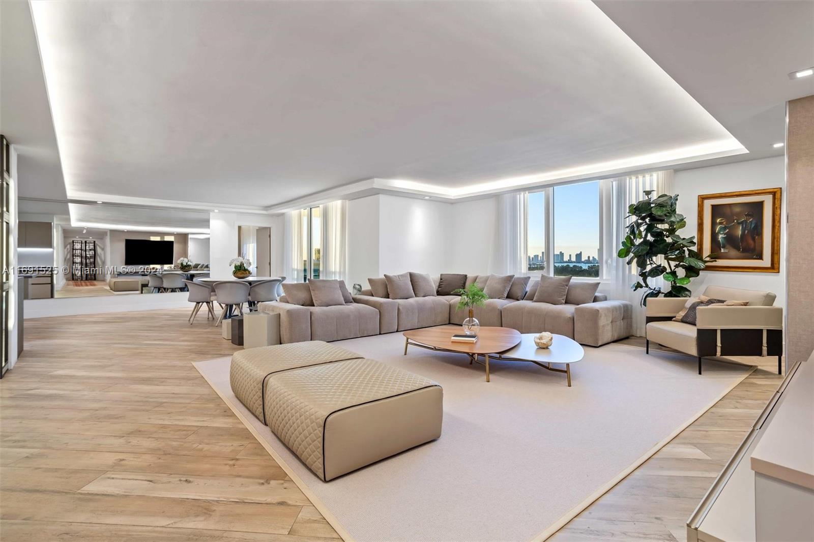 RONEY PALACE CONDO - Residential
