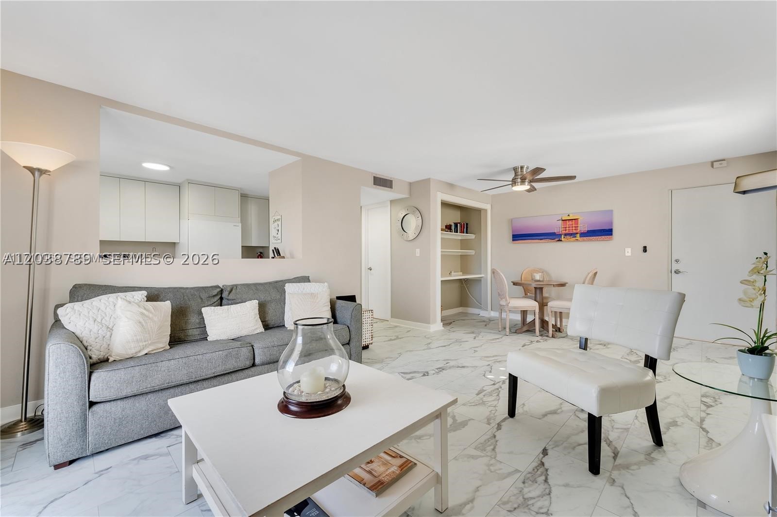1418 Collins Ave 504