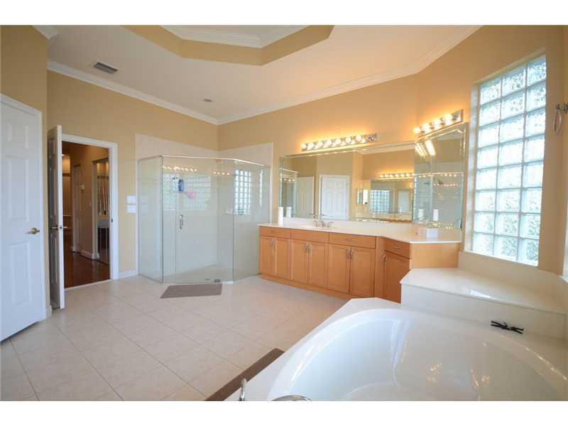 RIVERSTONE 172-111 B - Residential