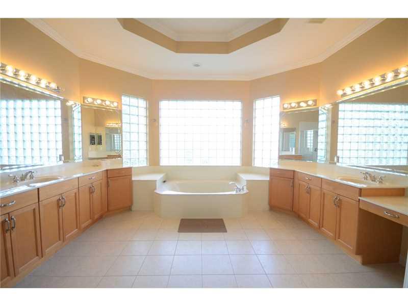 RIVERSTONE 172-111 B - Residential