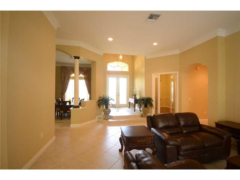 RIVERSTONE 172-111 B - Residential