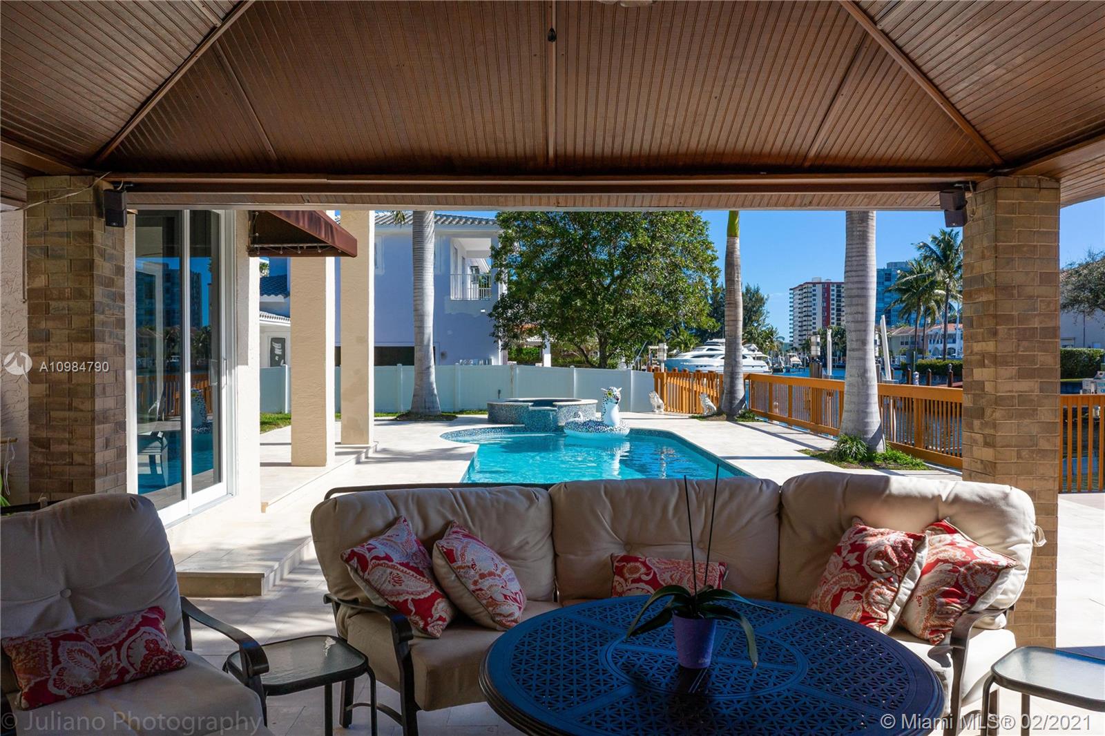 HOLLYWOOD GOLF ESTATES SE - Residential