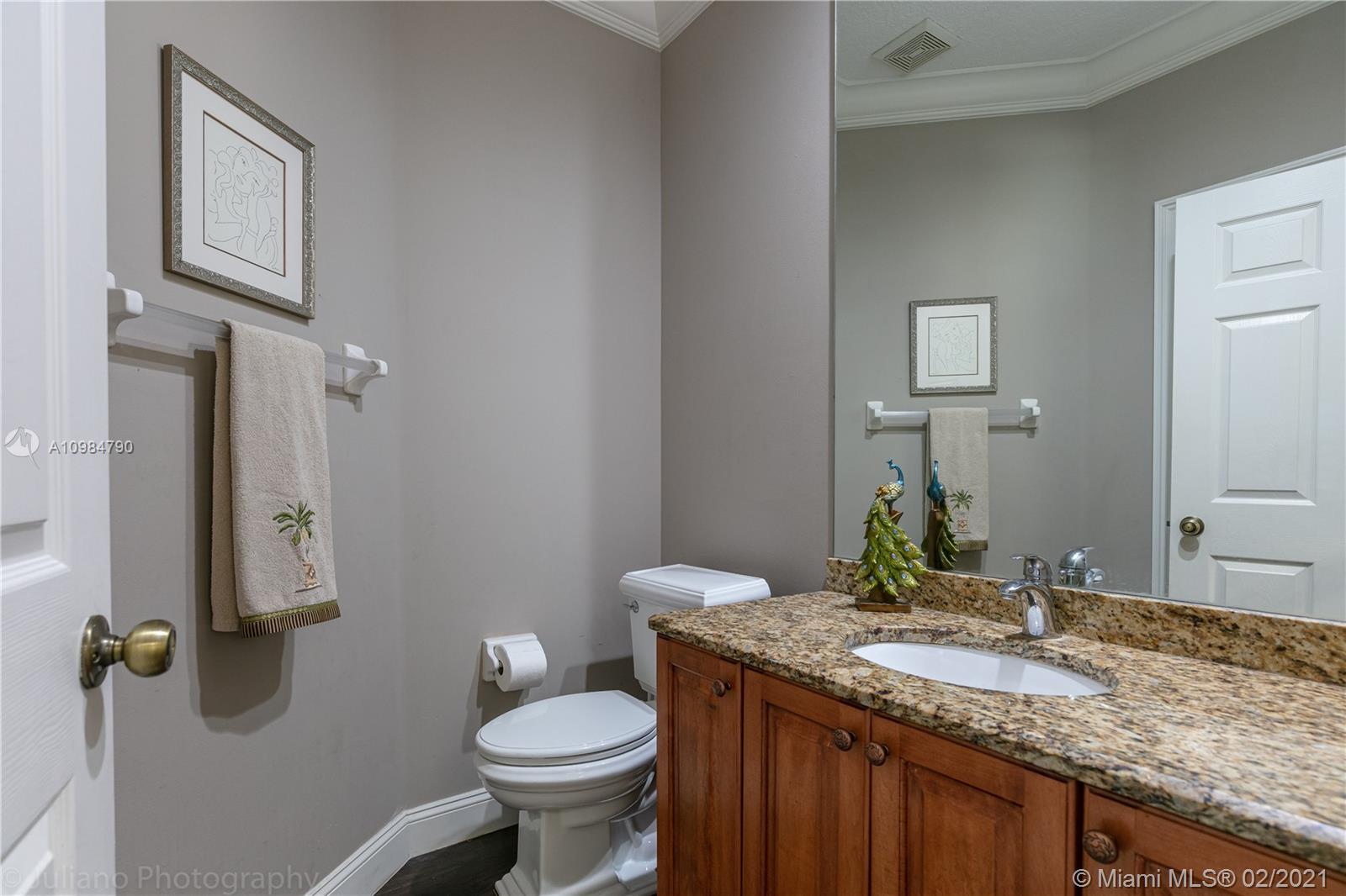HOLLYWOOD GOLF ESTATES SE - Residential