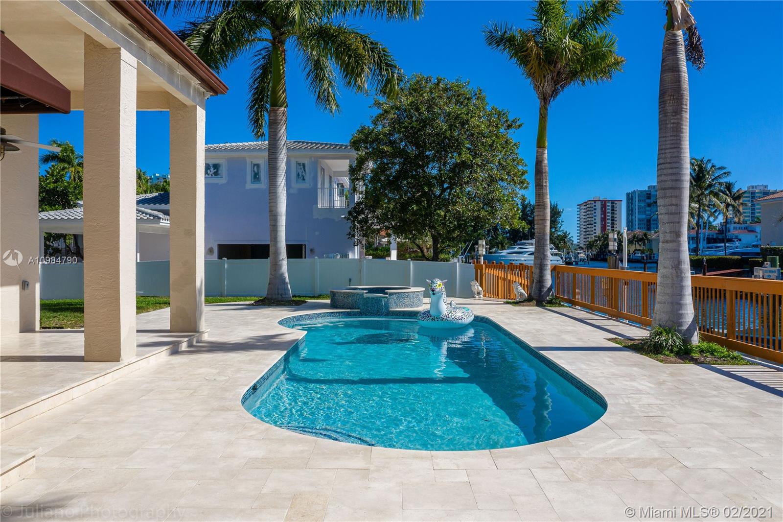 HOLLYWOOD GOLF ESTATES SE - Residential