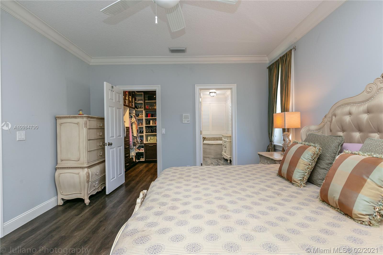 HOLLYWOOD GOLF ESTATES SE - Residential