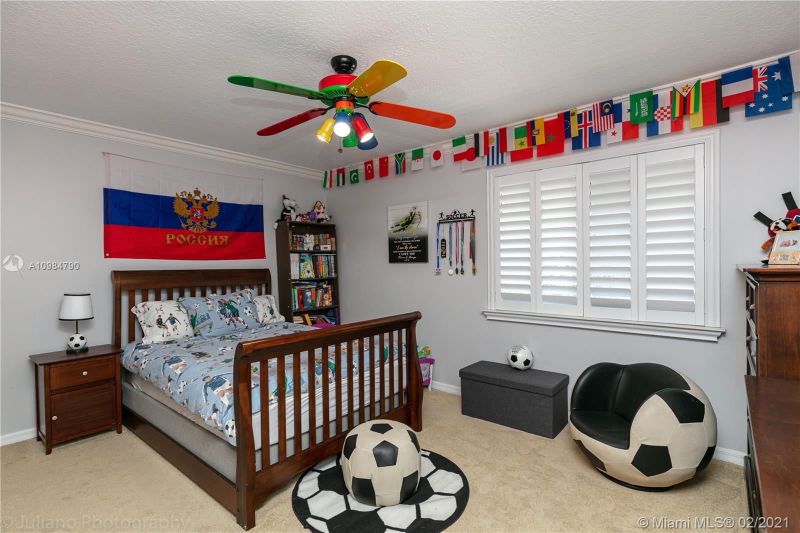 HOLLYWOOD GOLF ESTATES SE - Residential