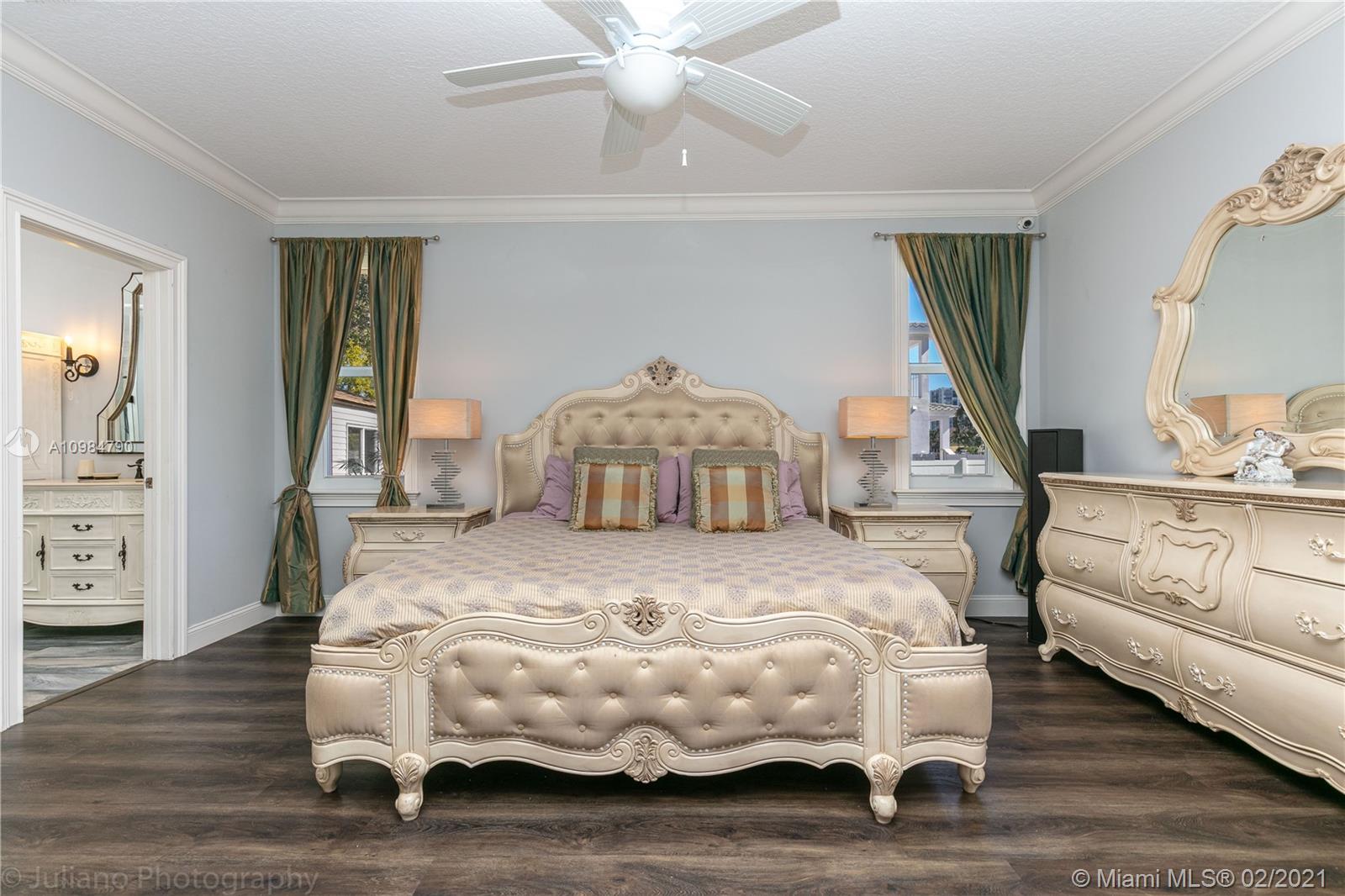 HOLLYWOOD GOLF ESTATES SE - Residential