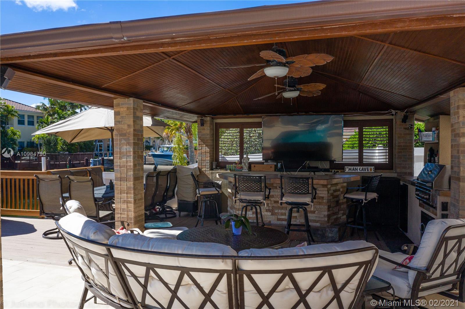 HOLLYWOOD GOLF ESTATES SE - Residential
