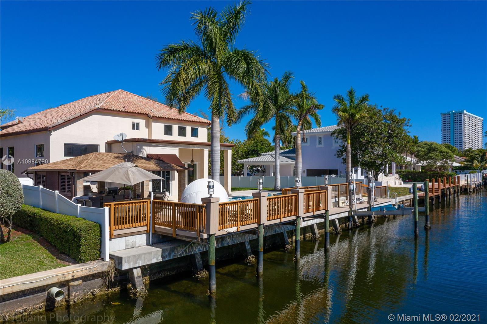 HOLLYWOOD GOLF ESTATES SE - Residential