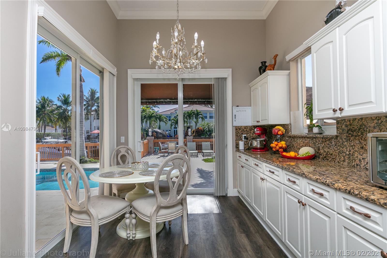 HOLLYWOOD GOLF ESTATES SE - Residential