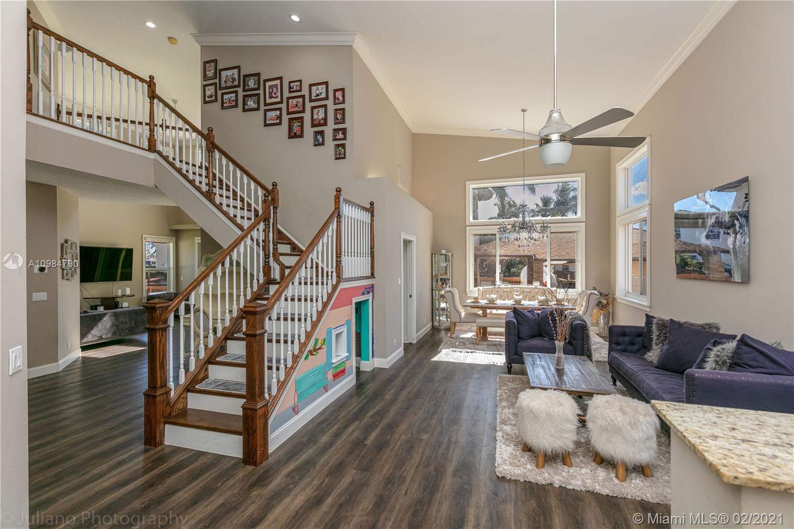HOLLYWOOD GOLF ESTATES SE - Residential
