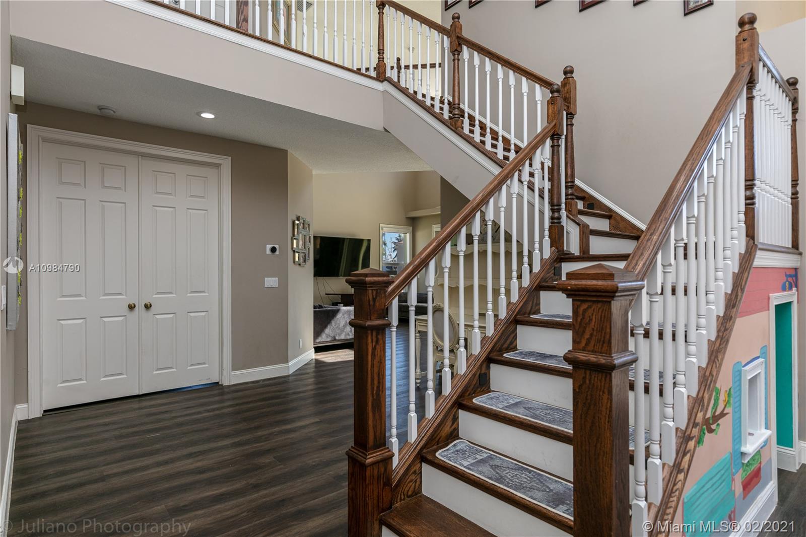 HOLLYWOOD GOLF ESTATES SE - Residential