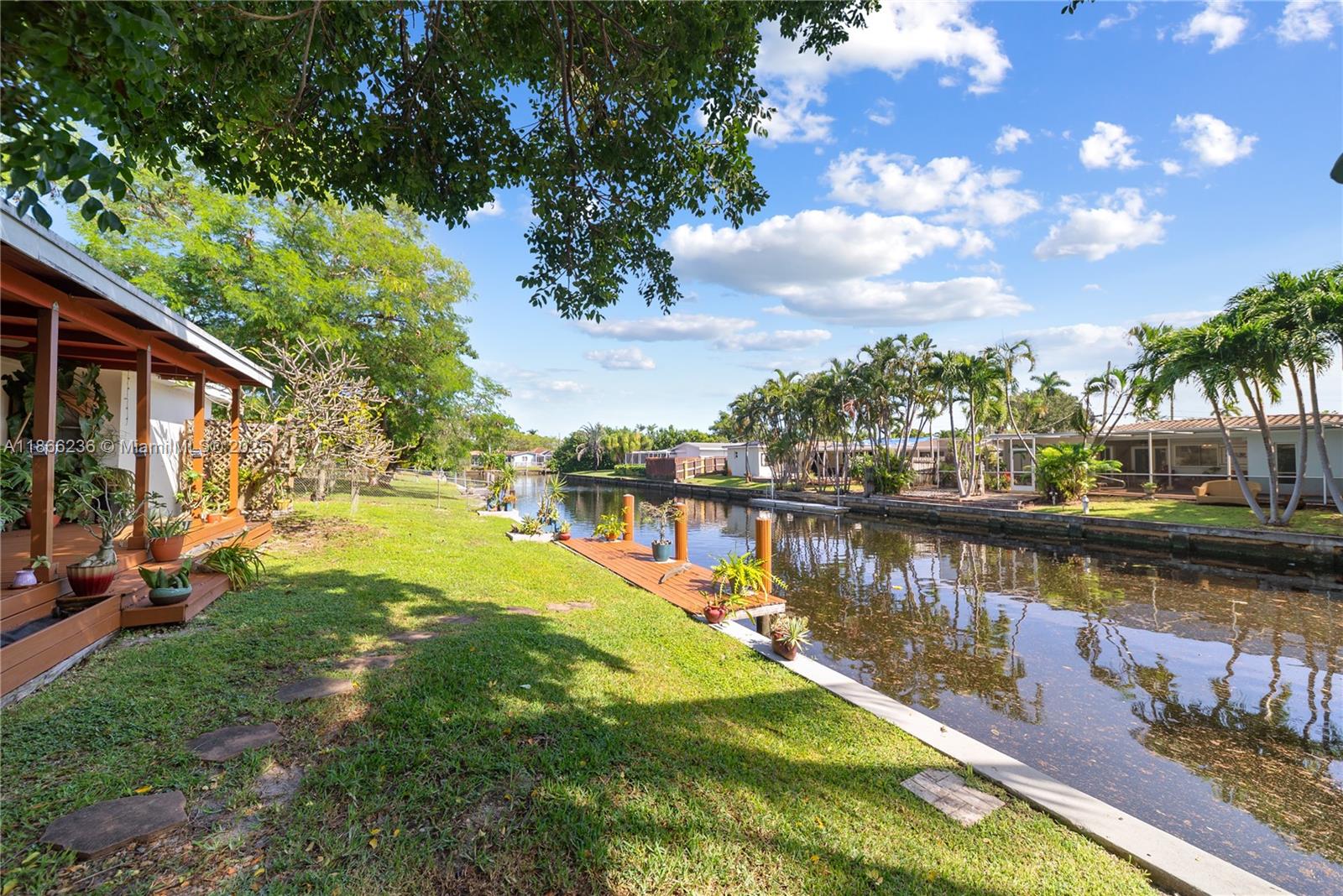 ROYAL PALM ACRES THIRD SE - Residential