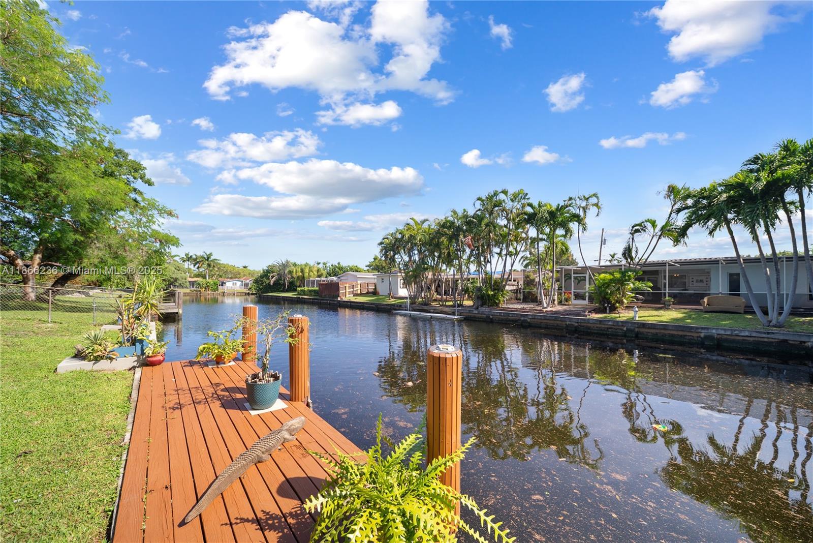 ROYAL PALM ACRES THIRD SE - Residential