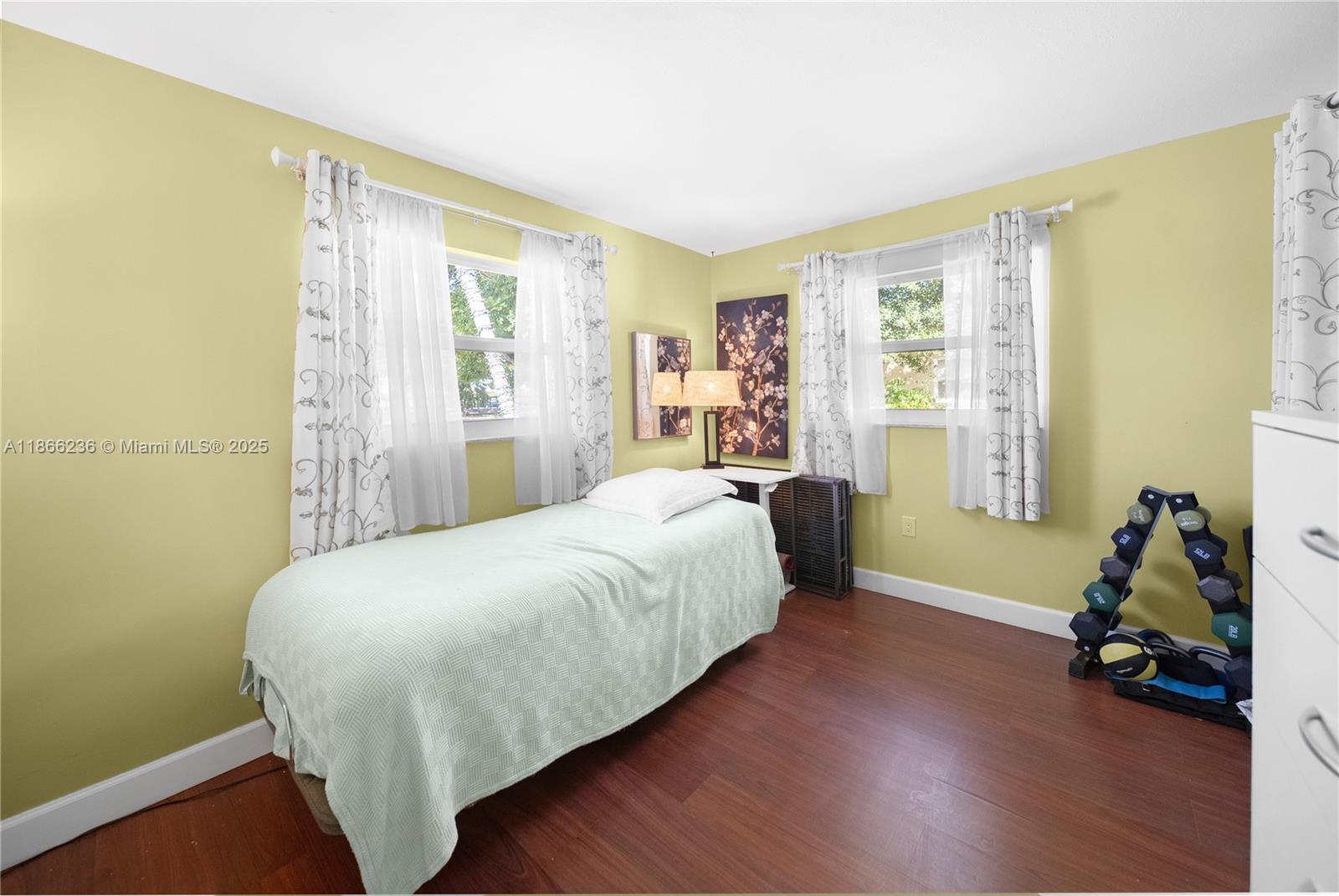 ROYAL PALM ACRES THIRD SE - Residential