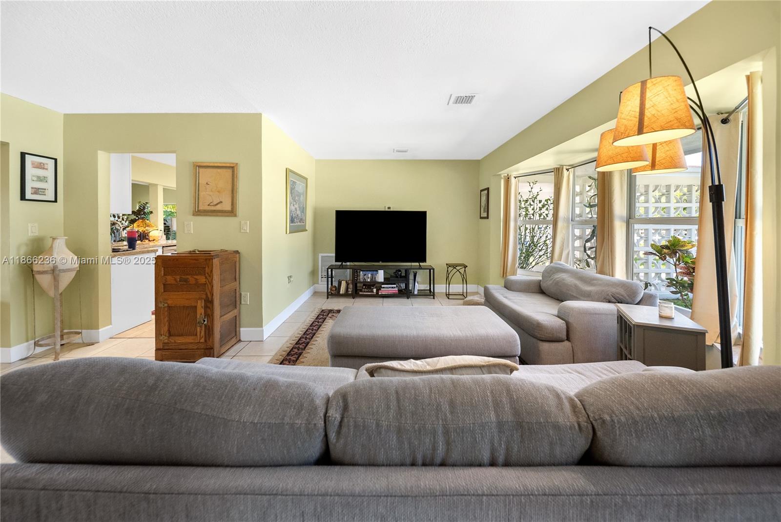 ROYAL PALM ACRES THIRD SE - Residential