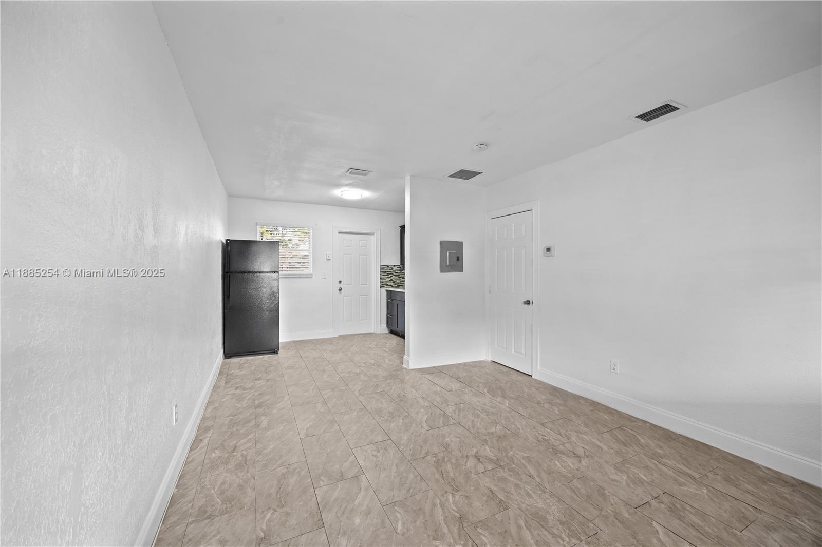 MIAMI GARDENS ESTATES SEC - Residential Lease