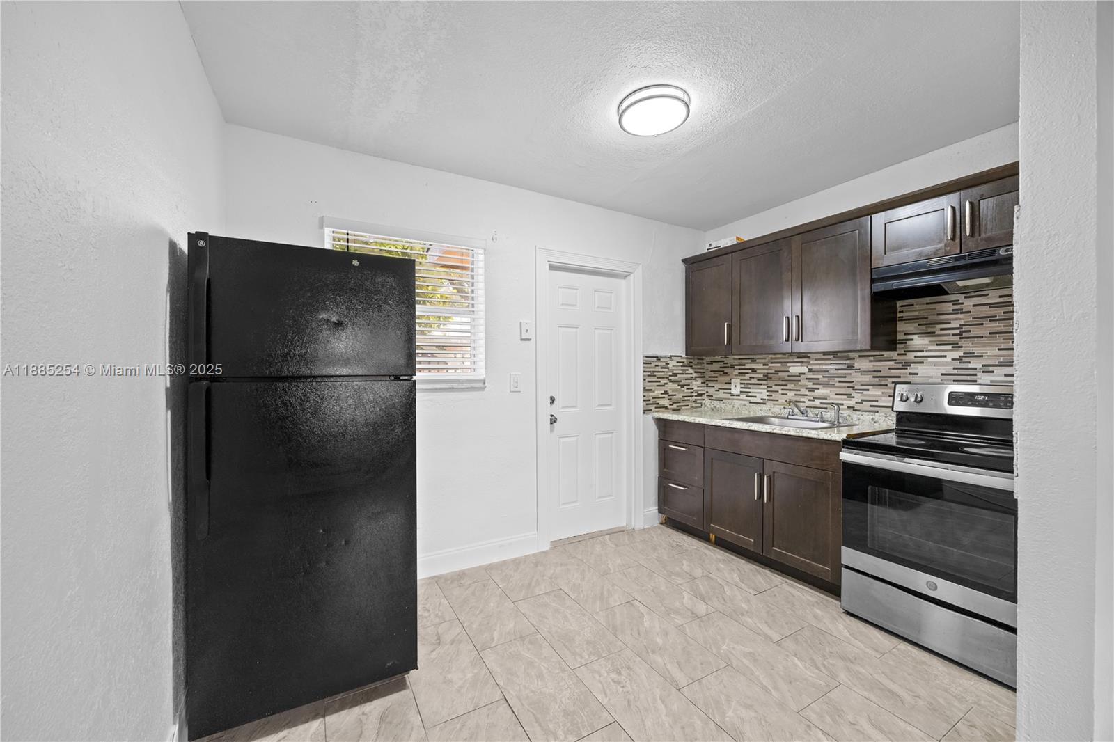 MIAMI GARDENS ESTATES SEC - Residential Lease