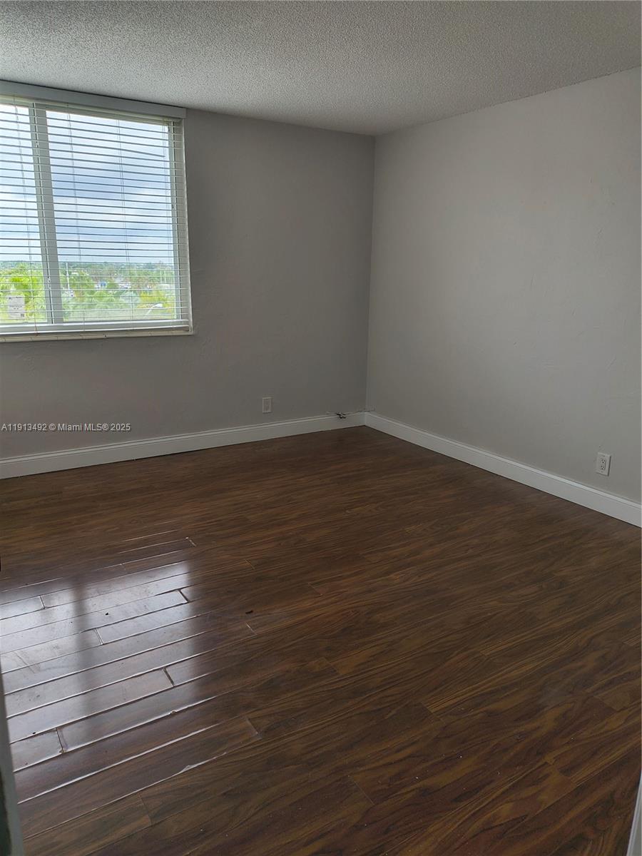 DADELAND PLACE CONDO - Residential Lease