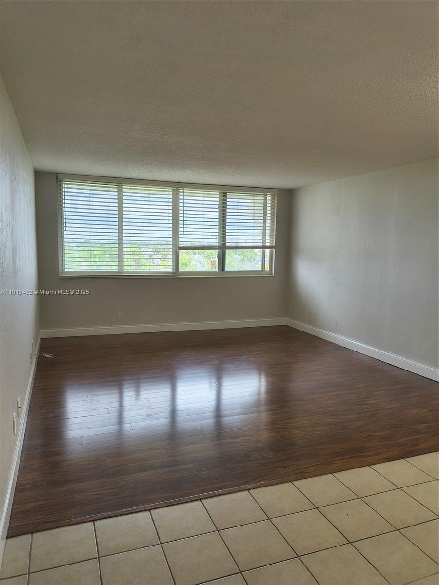 DADELAND PLACE CONDO - Residential Lease