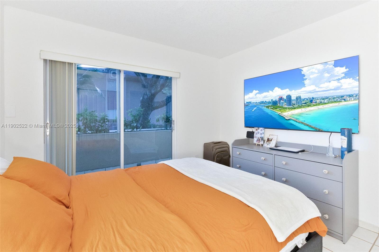 DORAL PK CO CLUB VILLAS C - Residential