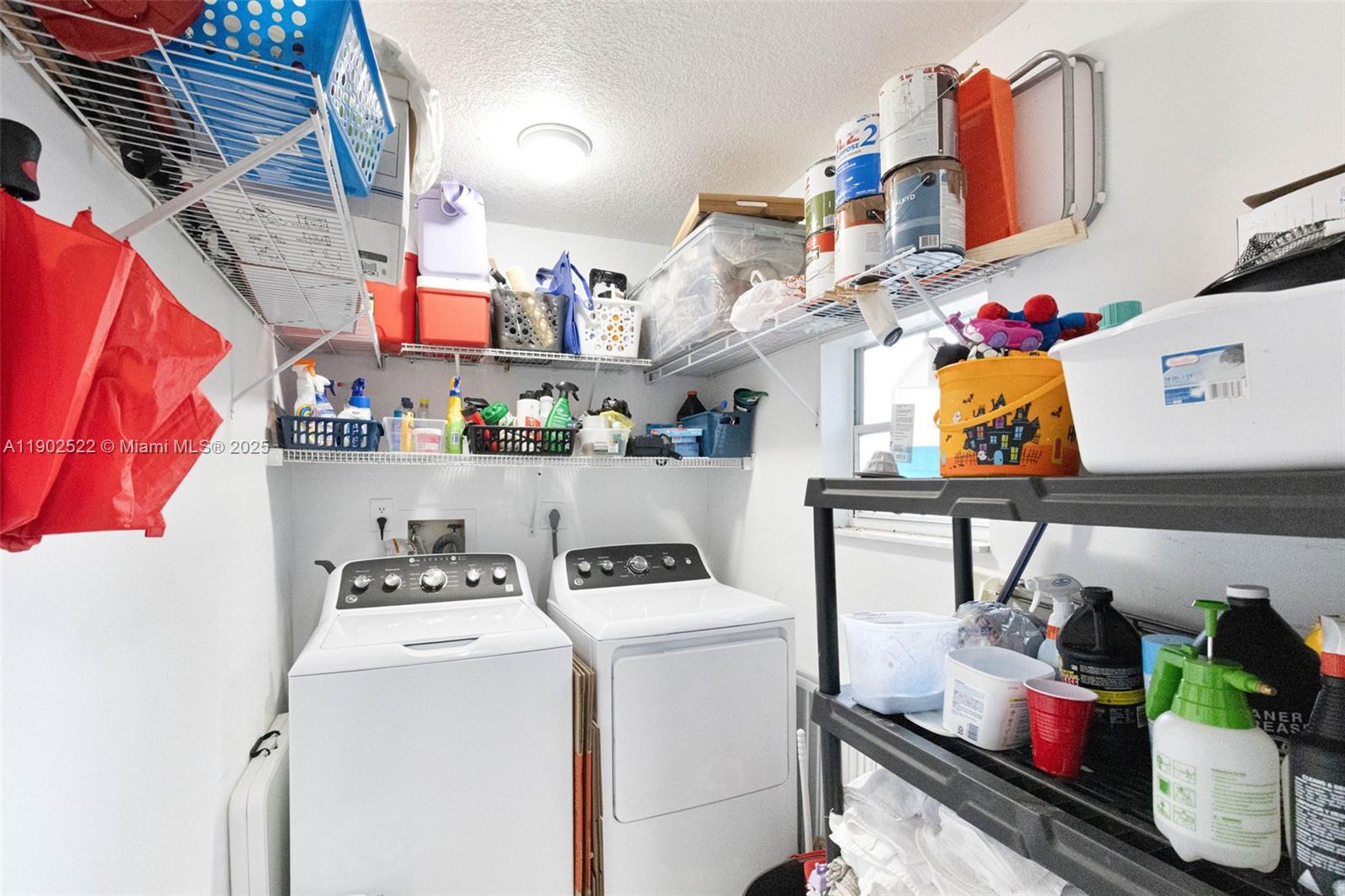 DORAL PK CO CLUB VILLAS C - Residential