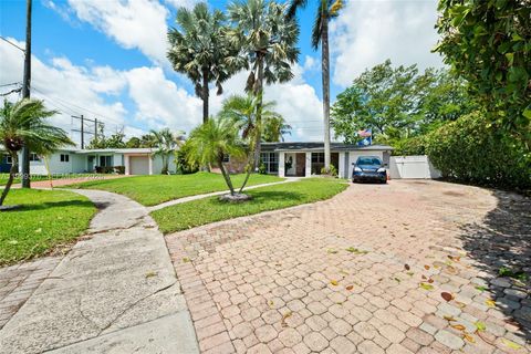 Photo of 911 SW 51st Ave, Plantation, FL 33317 (MLS # A11999376)