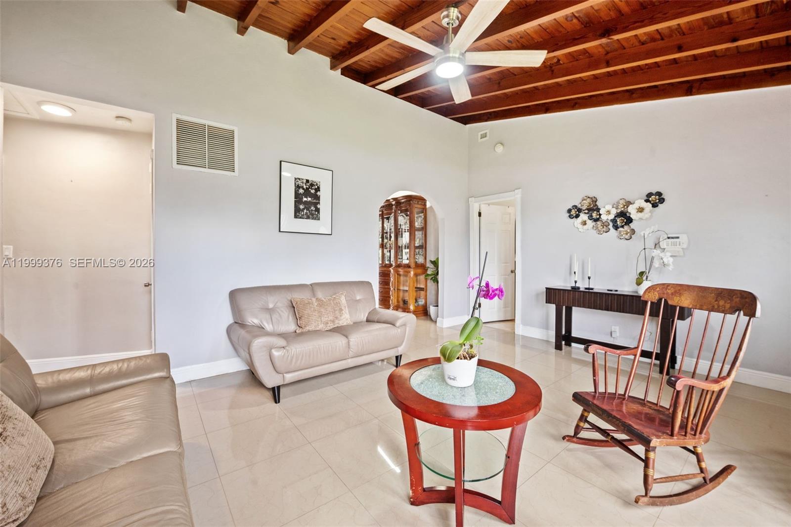 LAUDERDALE GOLF ESTATES - Residential