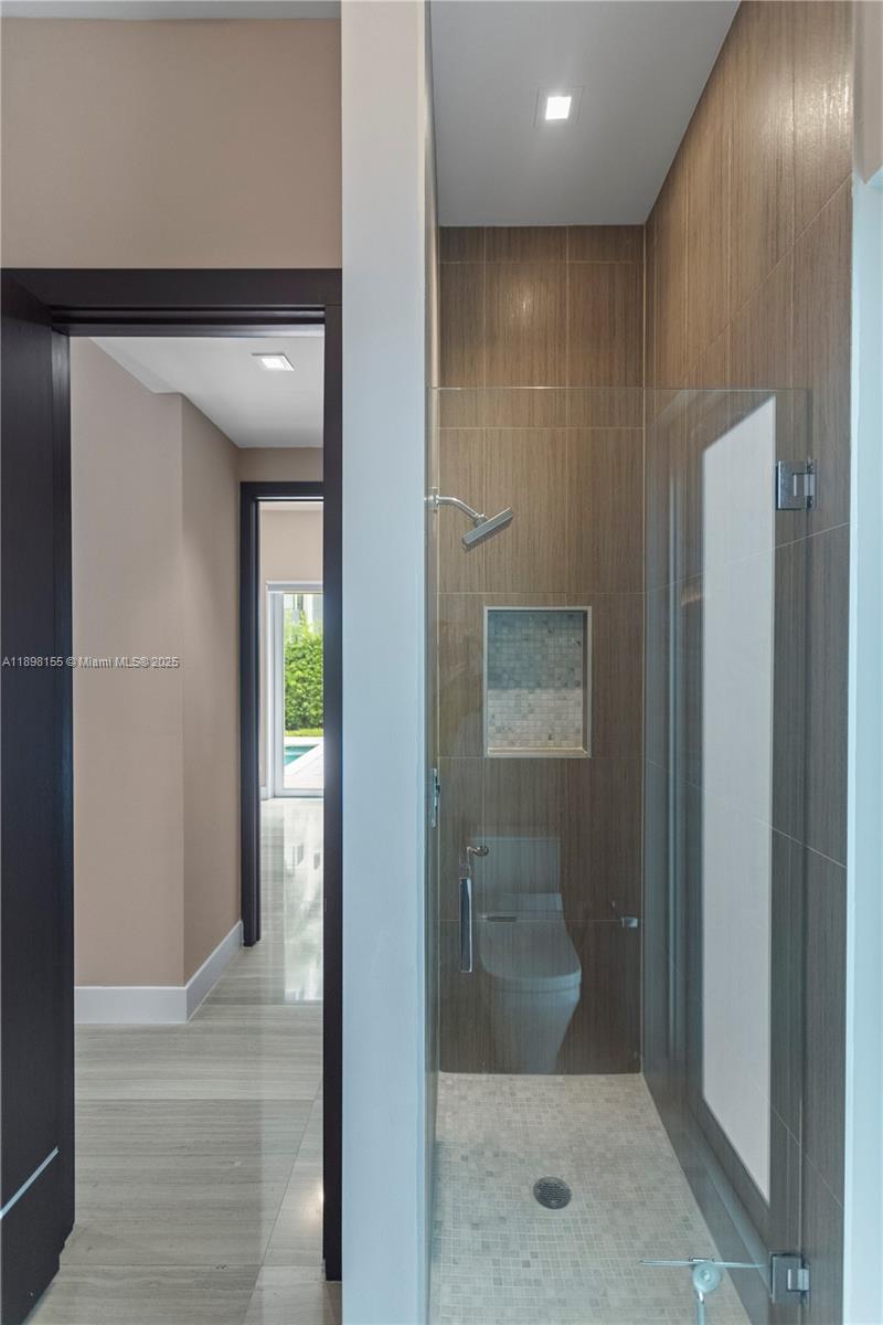 OASIS PARK SQUARE AT DORA - Residential Lease