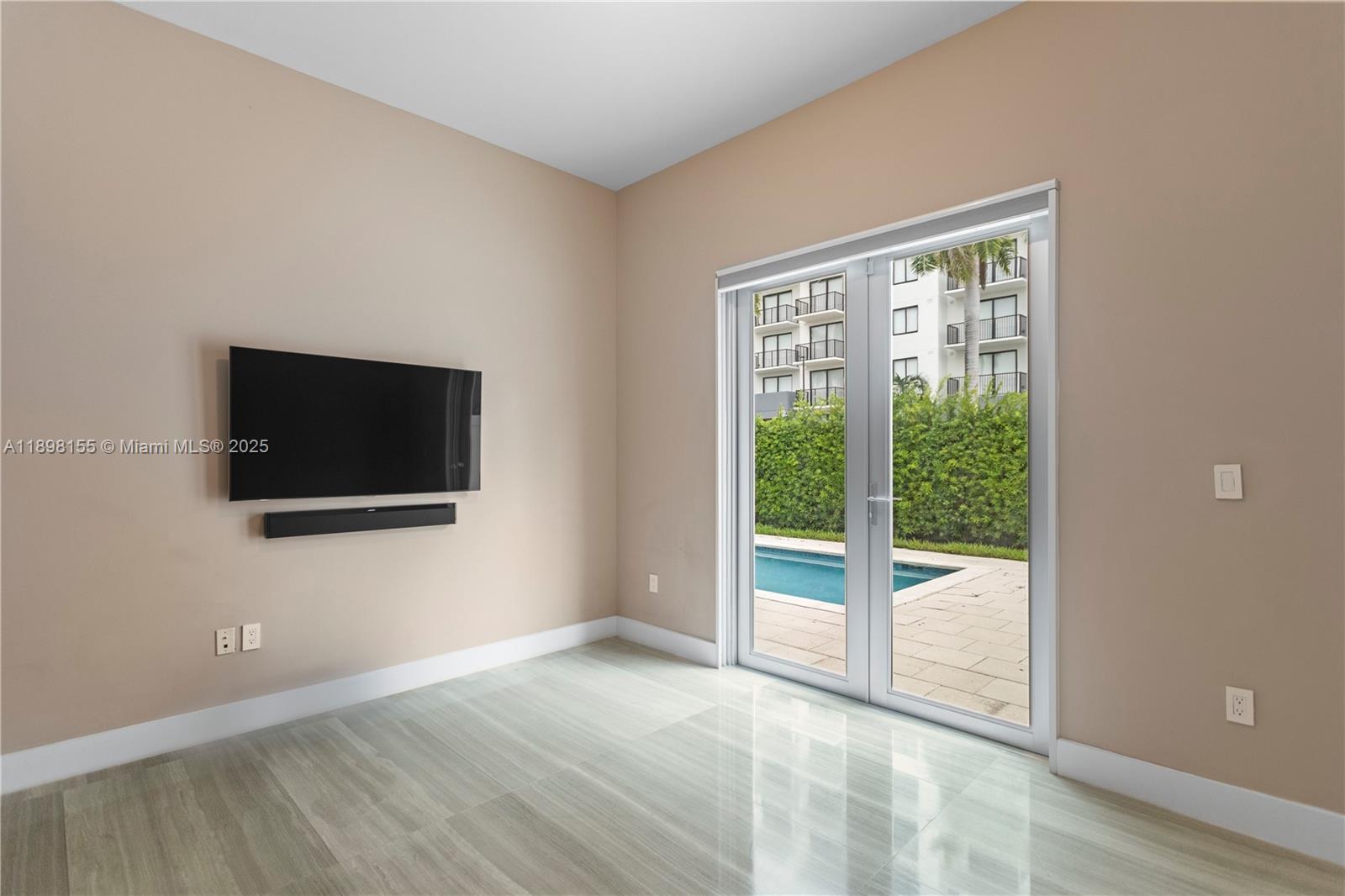 OASIS PARK SQUARE AT DORA - Residential Lease