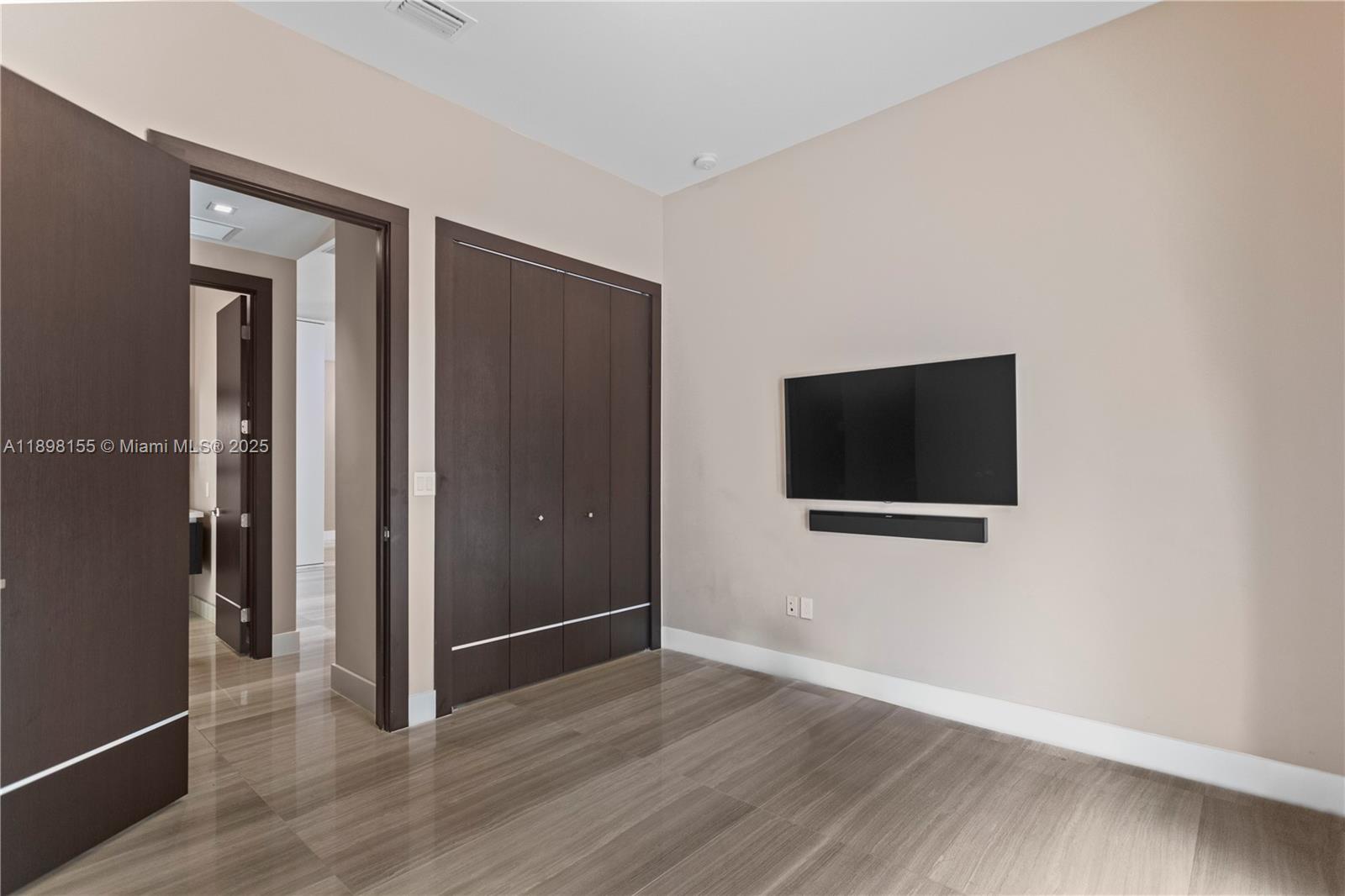 OASIS PARK SQUARE AT DORA - Residential Lease