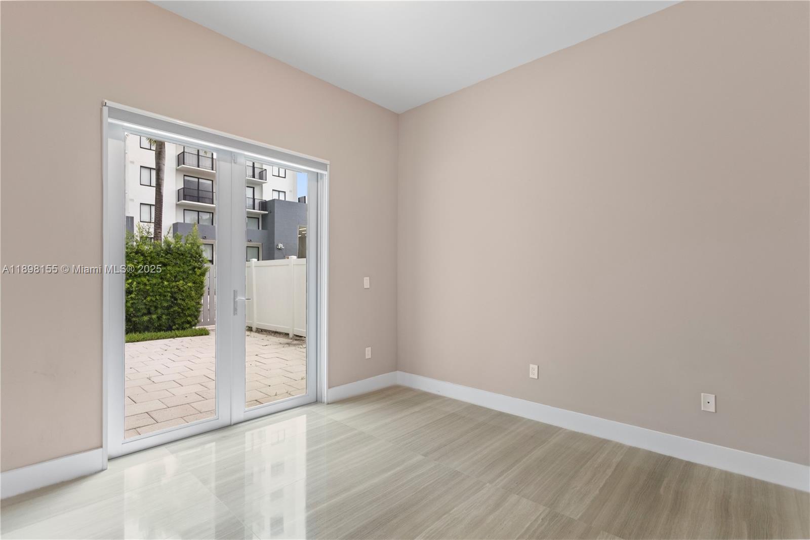 OASIS PARK SQUARE AT DORA - Residential Lease