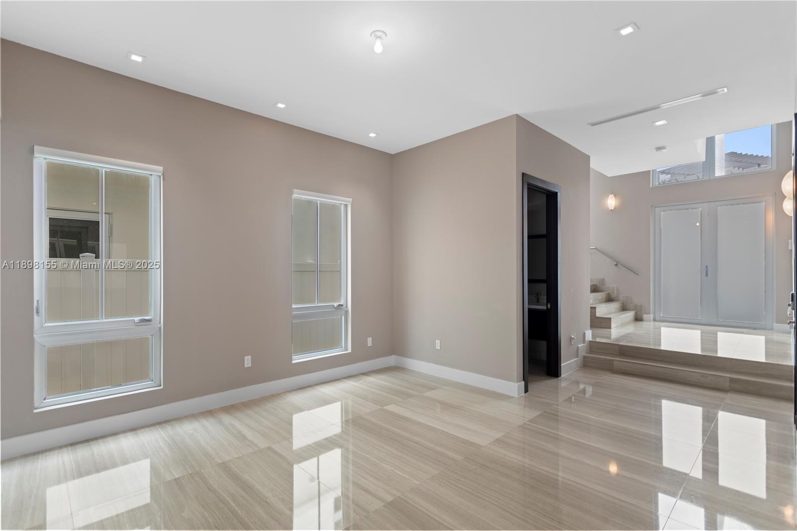 OASIS PARK SQUARE AT DORA - Residential Lease