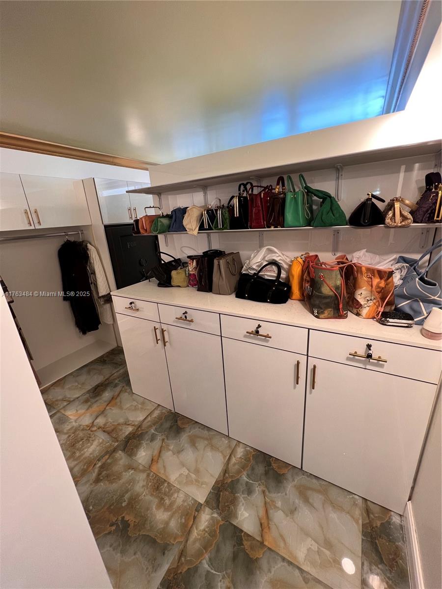 TRAFALGAR TOWERS CONDOMIN - Residential Lease