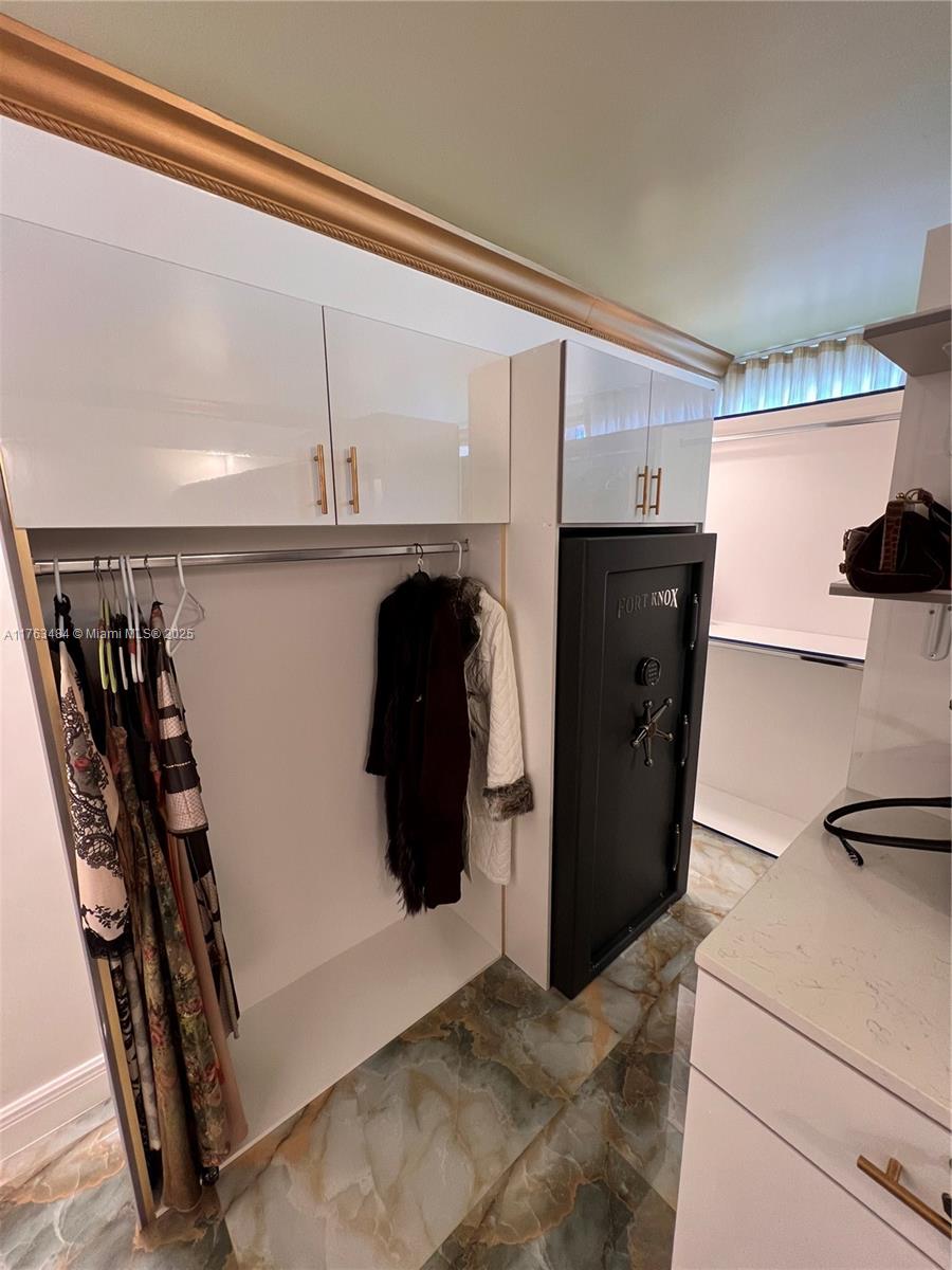 TRAFALGAR TOWERS CONDOMIN - Residential Lease