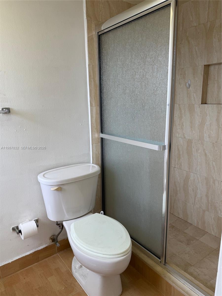 MEADOWBROOK TOWERS CONDO - Residential Lease