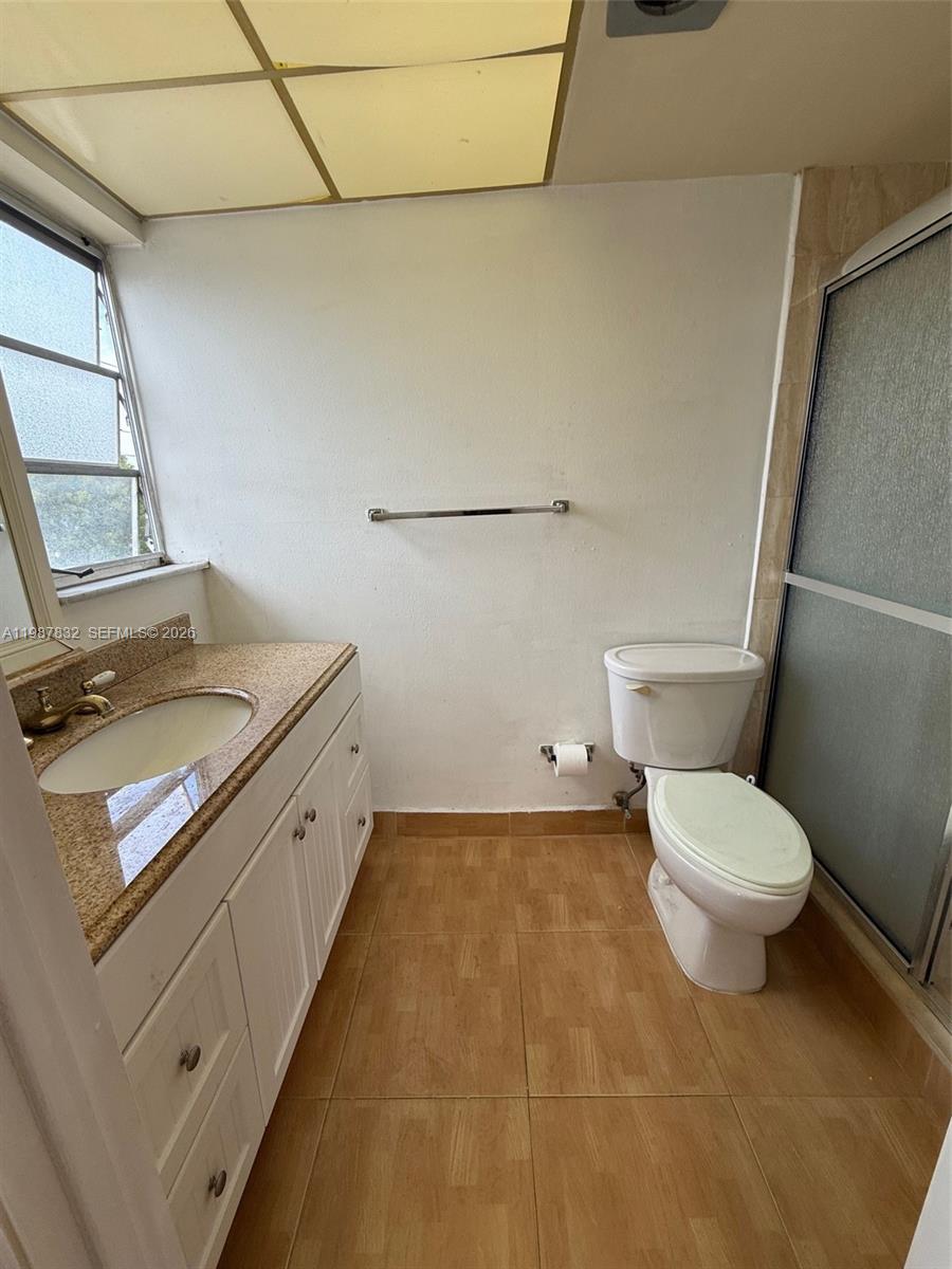 MEADOWBROOK TOWERS CONDO - Residential Lease