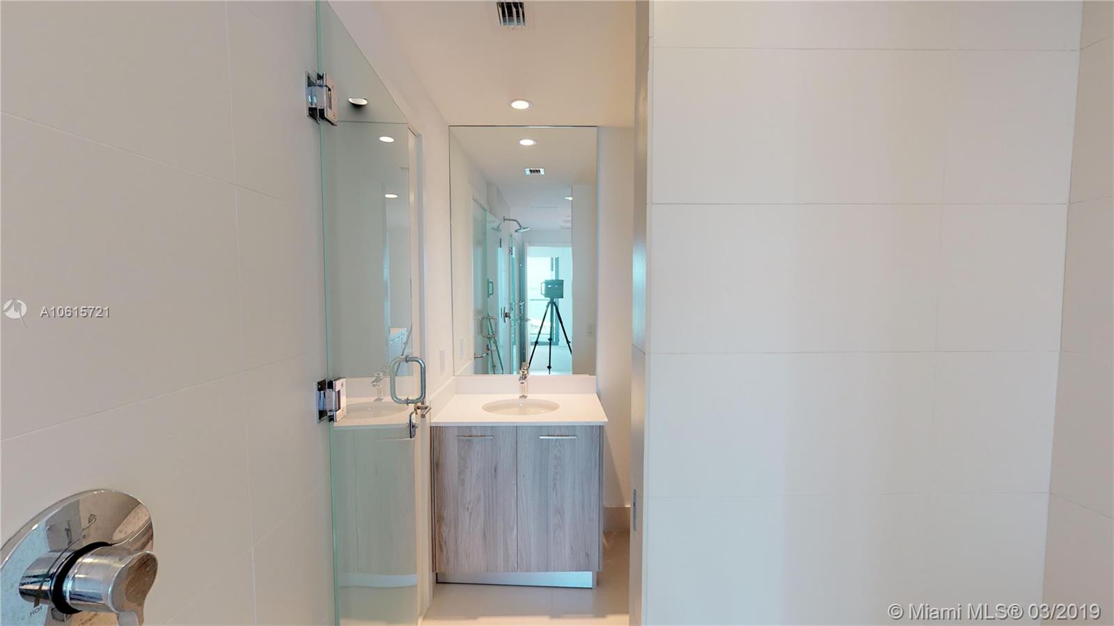 PARAISO BAYVIEWS CONDO - Residential Lease