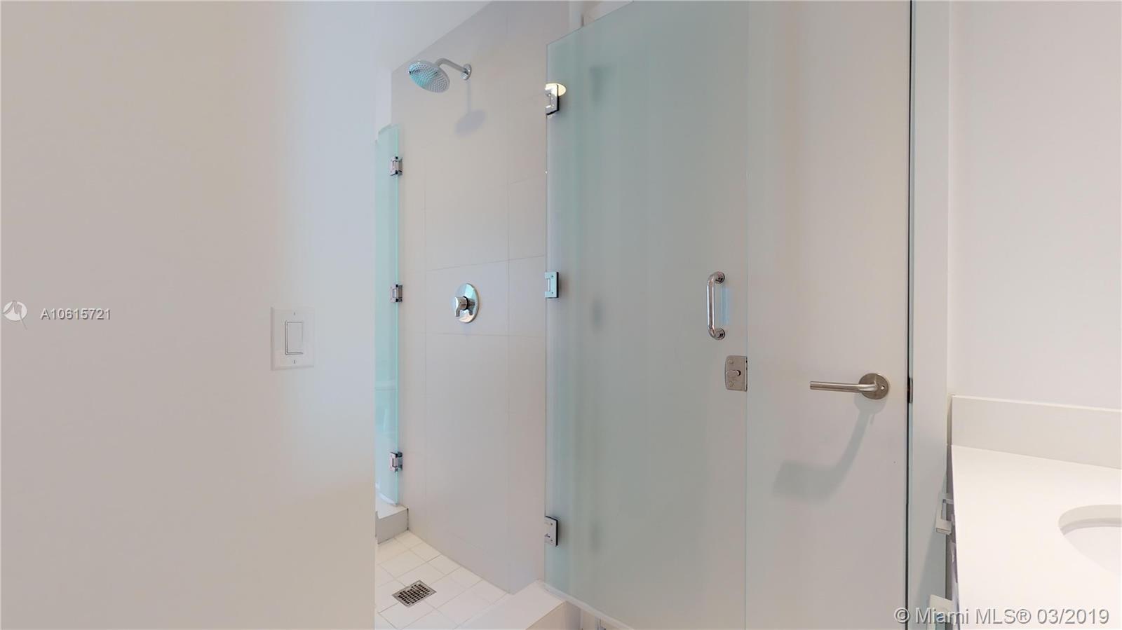 PARAISO BAYVIEWS CONDO - Residential Lease