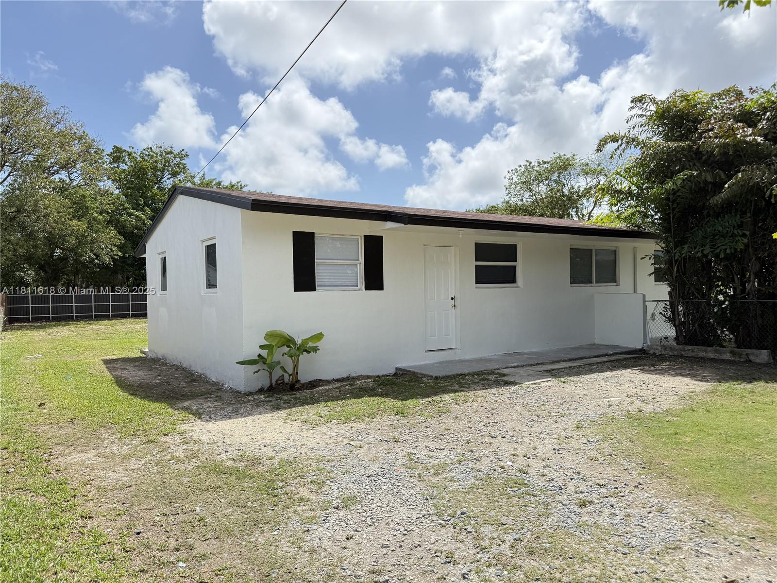 26633 Sw 138th Ct Left  2663, Homestead, Miami-Dade County, Florida - 3 Bedrooms  
1 Bathrooms - 
